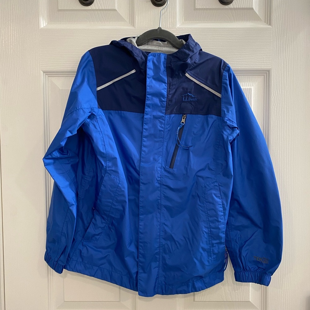 L.L. Bean Blue Kids Hooded Rain Jacket Size small (8) excellent condition